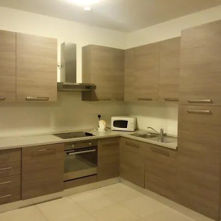 Triq Mercieqa 8 Sliema